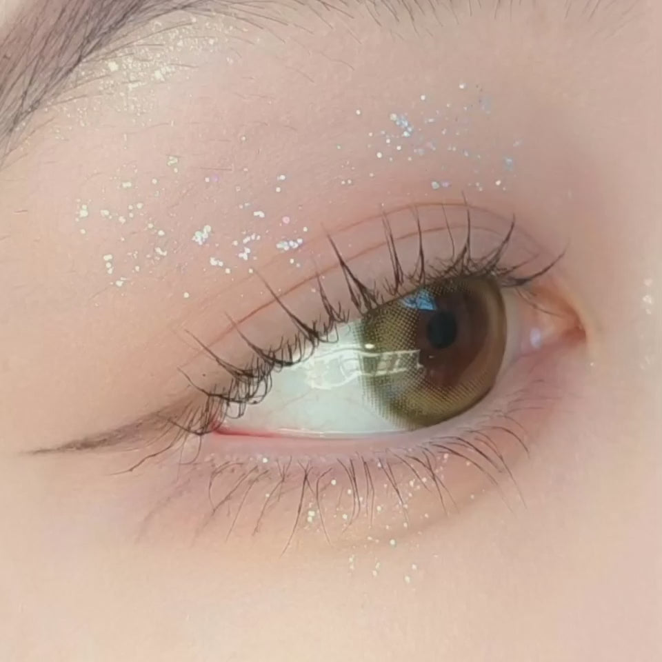 ENVIE Perim Honey monthly lenses subtle brown rim eye effect display